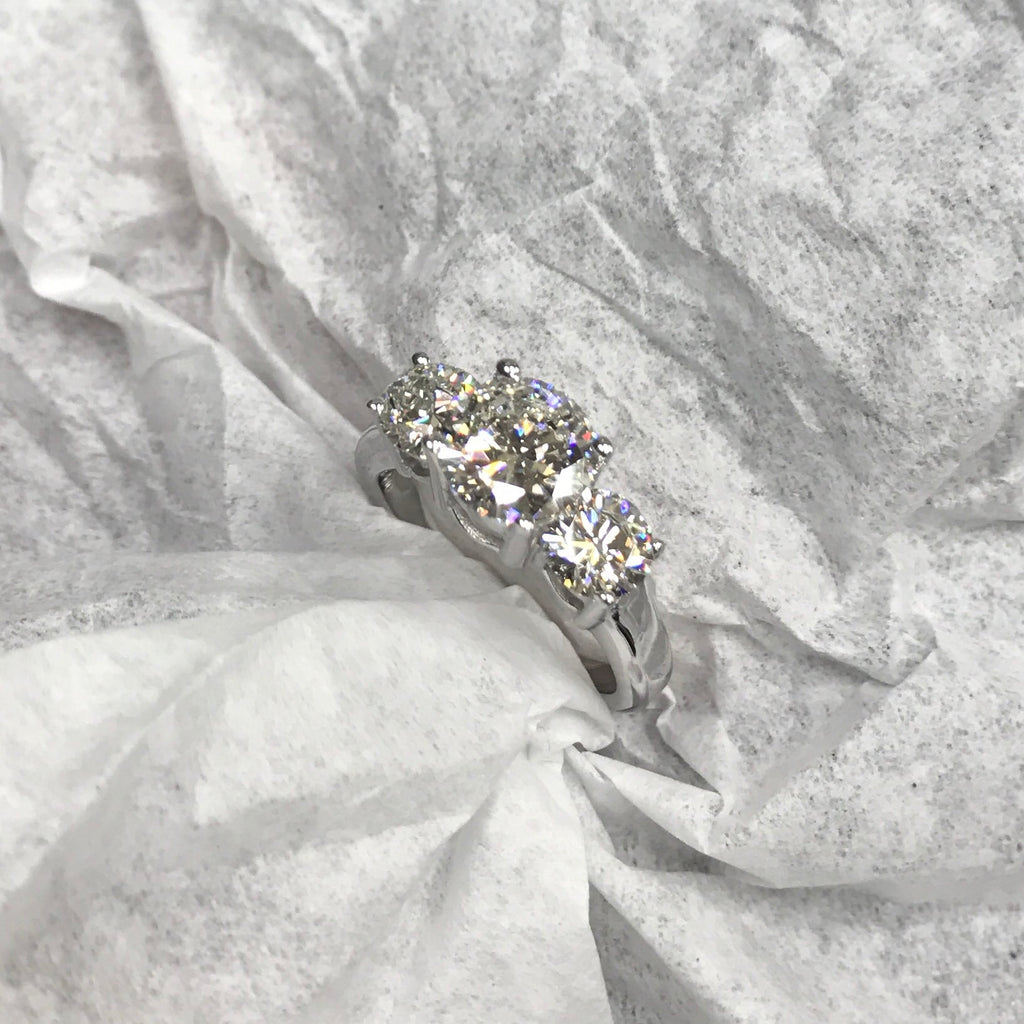2.50ctw. Three Stone VS Diamond Engagement Ring